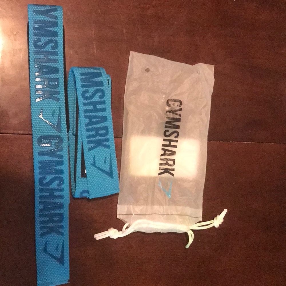 GymShark Padded lifting straps